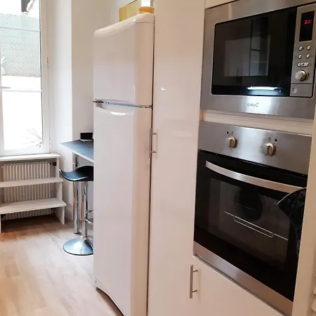 Off 6br Spacious Sauna, Balcony & * Cannes