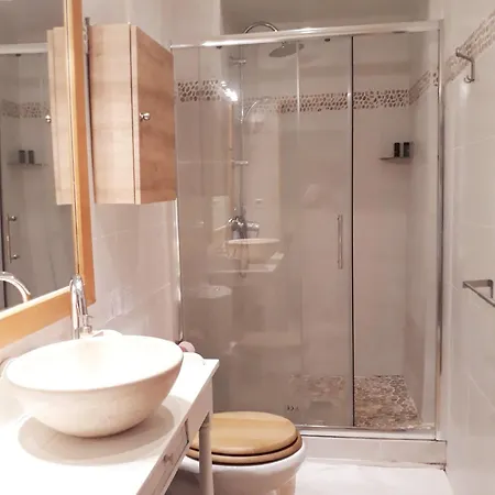 Apartmán Off 6br Spacious Sauna, Balcony &